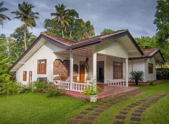 Villa in Hikkaduwa for Rent