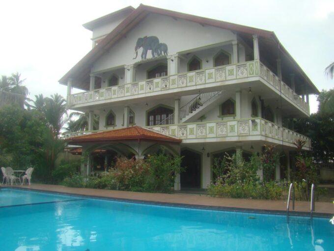 Guest house in Beruwela for Sale