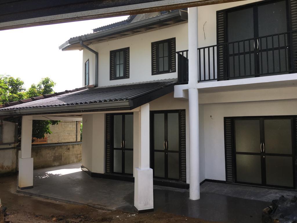 Newly built House in Melegoda, Galle A 21st century modern property