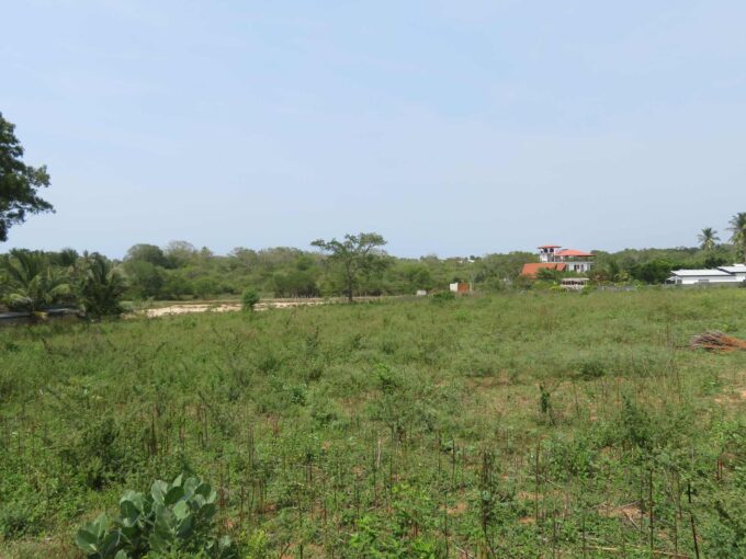 2 acres Bare land in Kahandamodara for sale