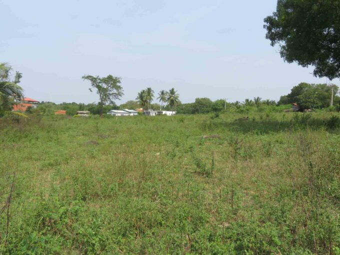 1.5-acre land in Kahandamodara for sale