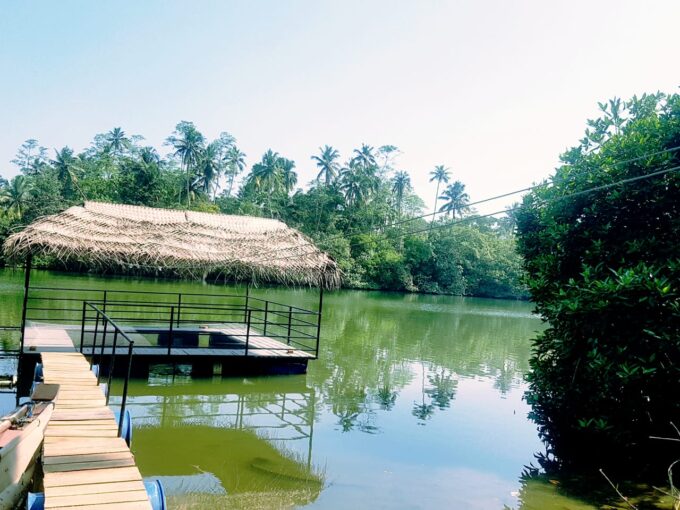 30 perch Lakefront land in Weligama for sale with small house